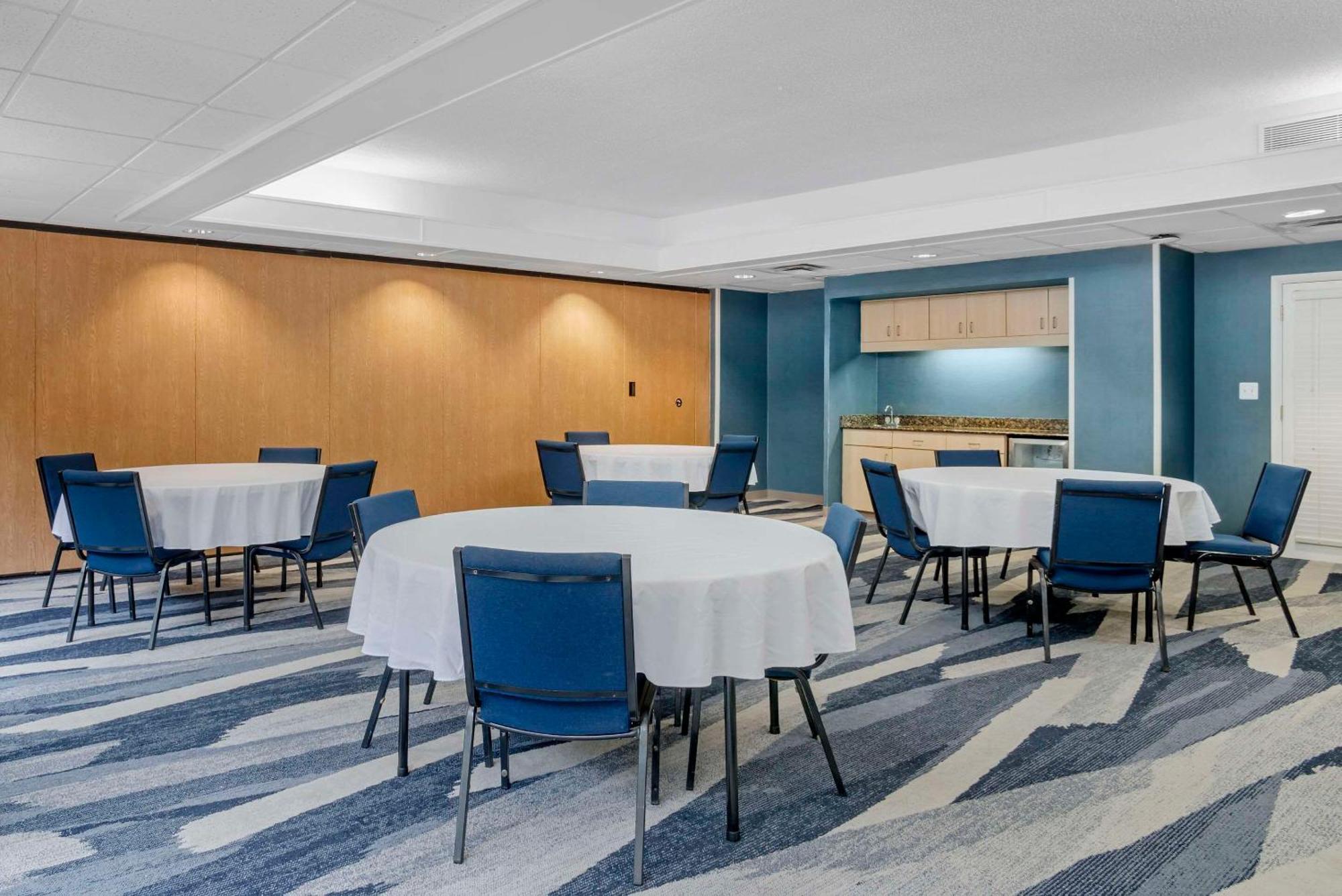 Comfort Suites Gastonia - Charlotte Екстер'єр фото